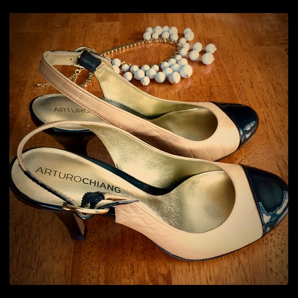 Arturo Chiang Slingback heels with leather cap toe